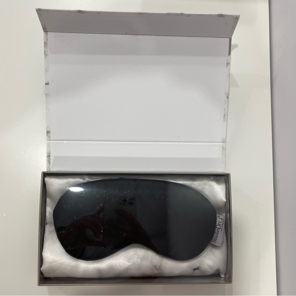 STUDIO DRY - SATIN BEAUTY SLEEP SET - Picture 2 of 3